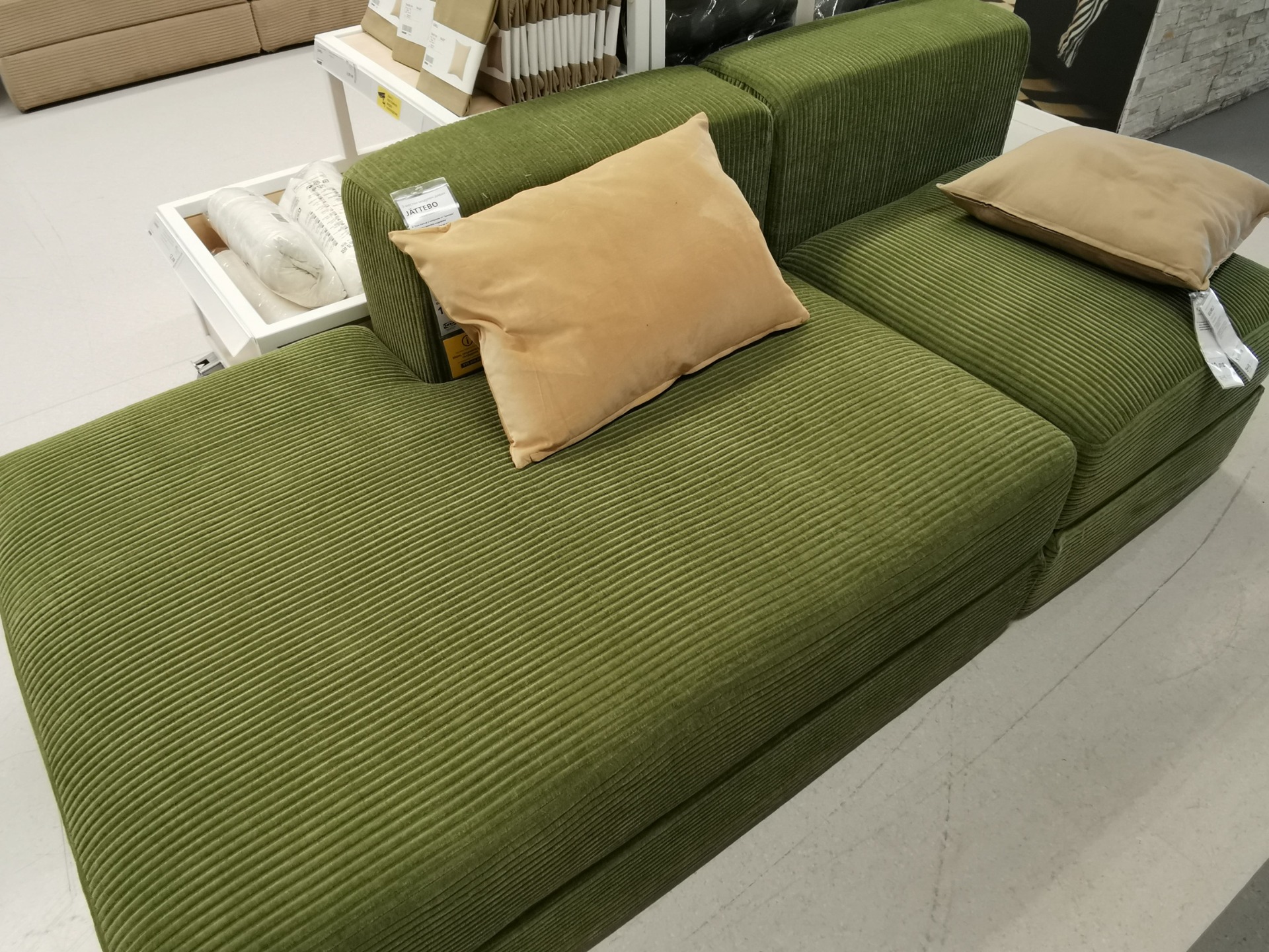 Design og komfort JÄTTEBO sofaen fra IKEA